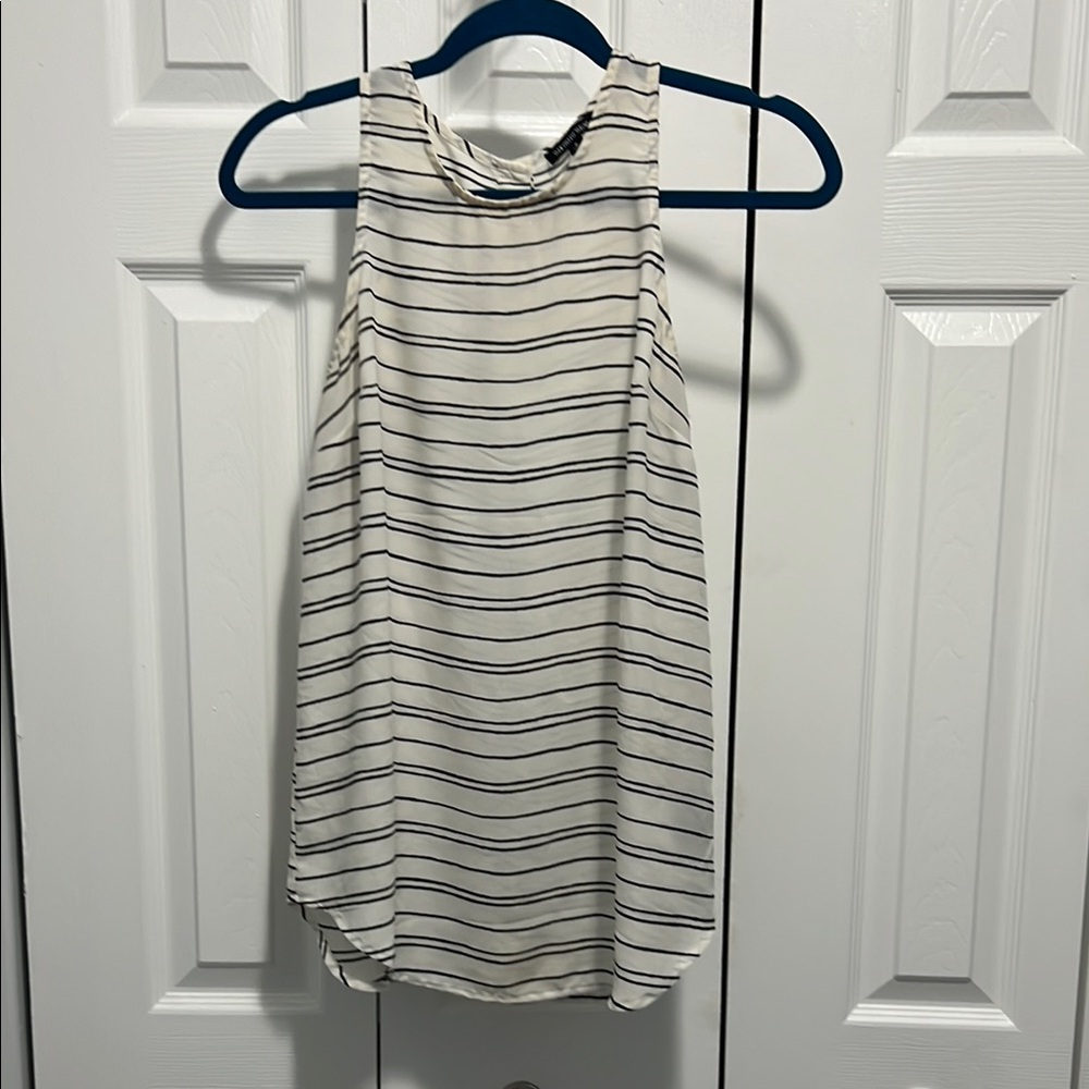 Who What Wear White and Gray Sleeveless Tank Top